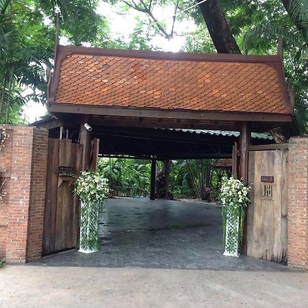 Tewa Boutique Hotel Bangkok Exterior photo