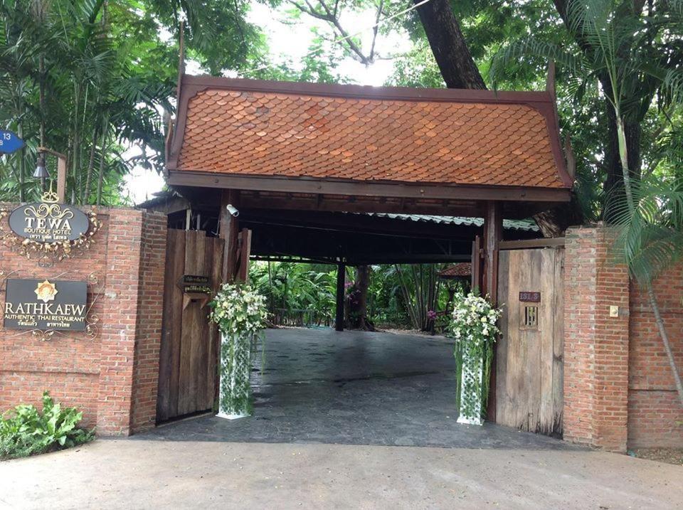 Tewa Boutique Hotel Bangkok Exterior photo